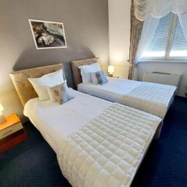 Hotel Villa Valpovo，位于Valpovo的酒店