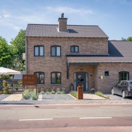 Bed & Breakfast 't Vèèrke，位于迪尔森-斯托科姆的酒店