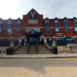 Village Hotel Coventry，位于考文垂的酒店