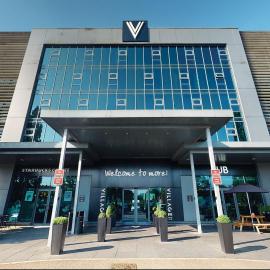 Village Hotel London Watford，位于埃尔斯特里的酒店
