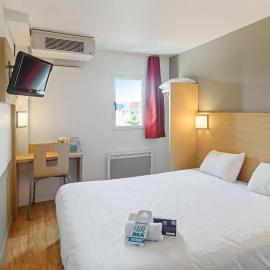 Kyriad Direct Annemasse - Genève,位于盖拉德的酒店