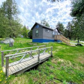 B3 NEW Awesome Tiny Home with AC Mountain Views Minutes to Skiing Hiking Attractions，位于Carroll的酒店