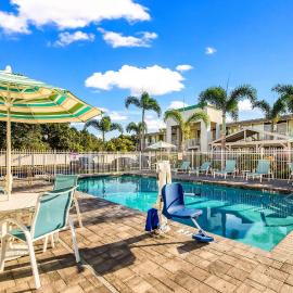 Quality Inn Bradenton - Sarasota North，位于布雷登顿的酒店