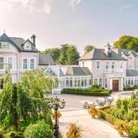Tullyglass House Hotel，位于巴利米纳的酒店