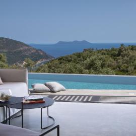 High-end Villa Faos "One"，位于Fternón的酒店