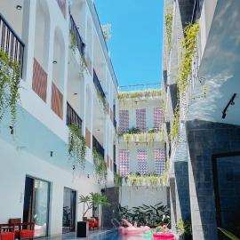 Bông Villa Hotel & Apartment,位于Kon Tum的酒店