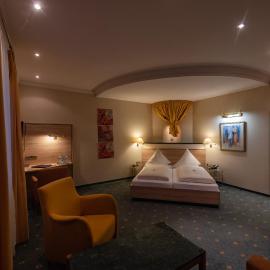 Hotel am Schloss，位于伊勒蒂森的酒店