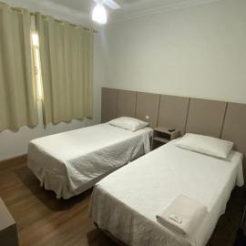 Hotel Esmig，位于新文达移民镇的酒店