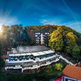 Hotel Ub Aqua Park，位于Ub的酒店