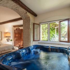Residenza Corte Cristina & Suites，位于夸尔图丘的酒店