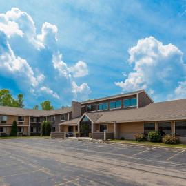 AmericInn by Wyndham Hartford WI,位于Hartford的酒店