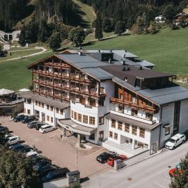 VAYA Zell am See，位于滨湖采尔的酒店