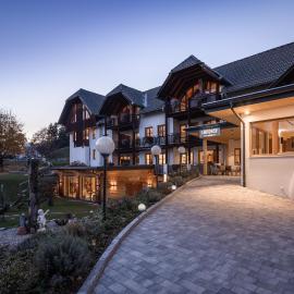 Naturhotel Landhof Irschen,位于Irschen的酒店