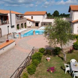 Borgo Valmarina，位于福洛尼卡的酒店