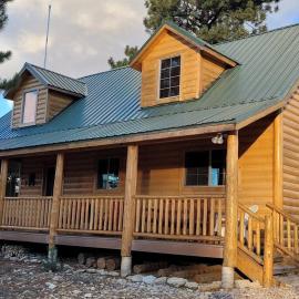 Log Cabin Zion Retreat. Walking distance to East Zion Trails，位于奥德维尔的酒店
