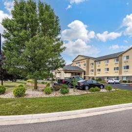 Comfort Suites Elkhart North，位于埃尔克哈特的酒店