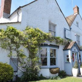 The Angel Inn B&B，位于Long Crendon的酒店