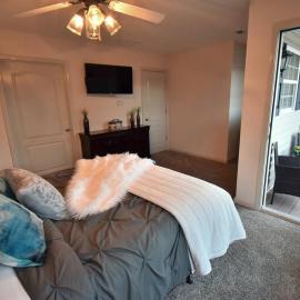 Cozy Renovated Winder Townhouse Traveller Awards 2025 Winner，位于温德的酒店
