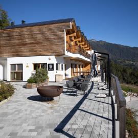 Giallo Dolomiti Wellness，位于皮耶韦迪卡多雷的酒店