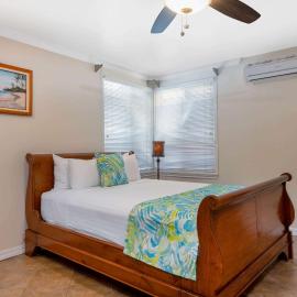 Days Inn by Wyndham Maui Oceanfront，位于维雷亚的酒店