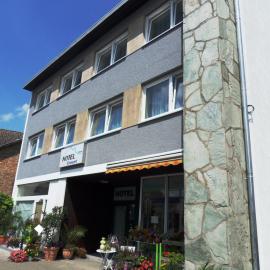 Hotel Linnert，位于魏特尔斯塔特的酒店