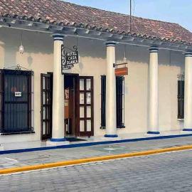 Hotel Casa Blanca，位于特拉科塔尔潘的酒店