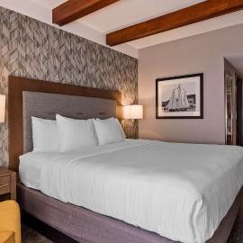 Best Western Plus Portsmouth Hotel & Suites