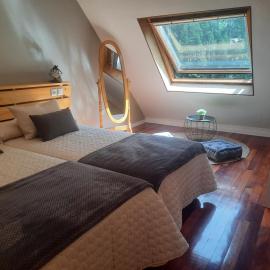 Acogedor y cálido apartamento con vistas a la montaña，位于坎弗兰克埃斯塔西翁的酒店