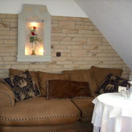 Elegant-Hotel "Zur Burg"，位于Posterstein的酒店