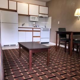 Affordable Suites Burlington，位于伯灵顿的酒店
