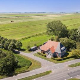 17P 7B Large farmhouse with indoor Pool Sauna，位于莱米尔的酒店