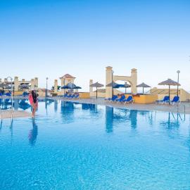 Ramada Residences by Wyndham Costa Adeje，位于阿德耶的酒店
