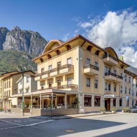 Albergo Milano，位于波里奥特米的酒店
