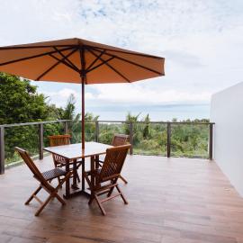 Melase Hill Villa，位于Lajor的酒店