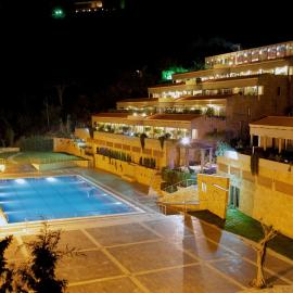 Monteverde Hotel，位于Beit Meri的酒店