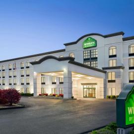 Wingate by Wyndham Bridgeport Clarksburg,位于布里奇波特的酒店