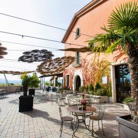 Qgat Restaurant Events & Hotel,位于圣库加特德尔瓦勒斯的酒店
