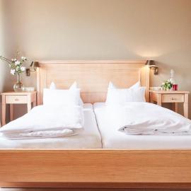 Hotel Restaurant zur Sonne St. Peter，位于圣彼得的酒店