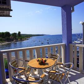 Aparthotel Marina Gromela，位于米尔希的酒店