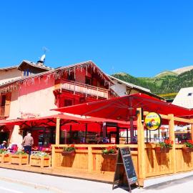 Hôtel Alpis Cottia，位于蒙热内夫尔的酒店