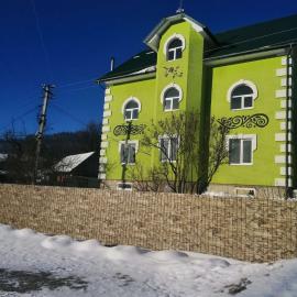 GREEN HOUSE，位于普拉韦的酒店