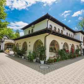 Hotel Camp Karagaq，位于佩奇的酒店