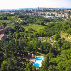 Camping Siena Colleverde，位于锡耶纳的酒店
