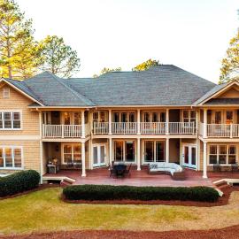 New - Spectacular️ Golf Views - Sleeps 20 - Pinehurst National #9 - Near DT Pinehurst!，位于派恩赫斯特的酒店