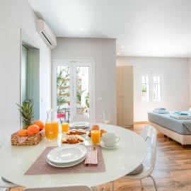KORINA APART HOTEL KAVOS，位于卡沃斯的酒店