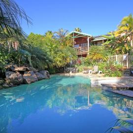 Oasis Inn Ulladulla - Welcoming Guests 18 Years and Older，位于阿勒达拉的酒店