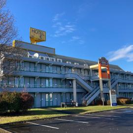 Nouvelle Classe Hotel，位于沙泰勒罗的酒店