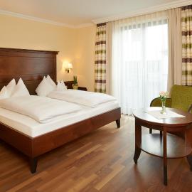 Hotel zur Post，位于巴特克茨廷的酒店