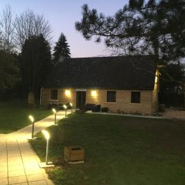 Logis Hotel Le Val Sarah，位于Bardouville的酒店