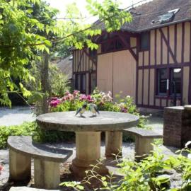 Gîtes Famille En Othe，位于Bouilly的酒店